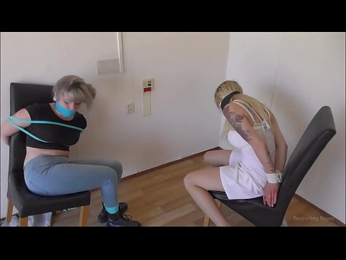 ❤️ Asılı / bağlanmış və ağzı bağlanmış / çətinlik içində olan qız ❤❌ Porno az.hentaiser.ru ️❤